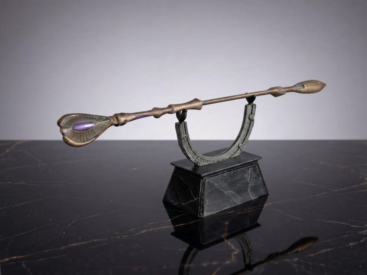 Stargate - Ma'tok Staff Scale Replica