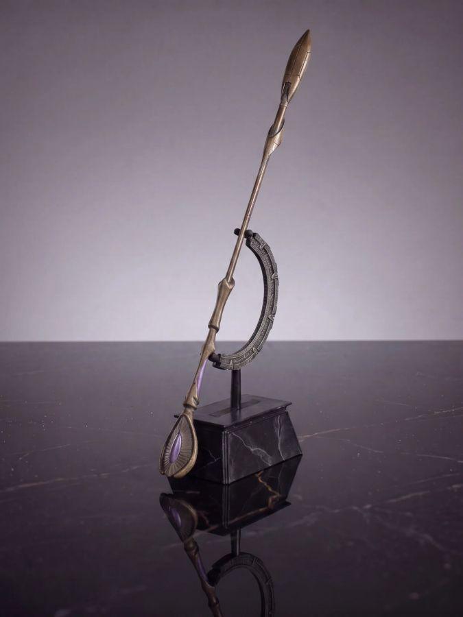 Stargate - Ma'tok Staff Scale Replica
