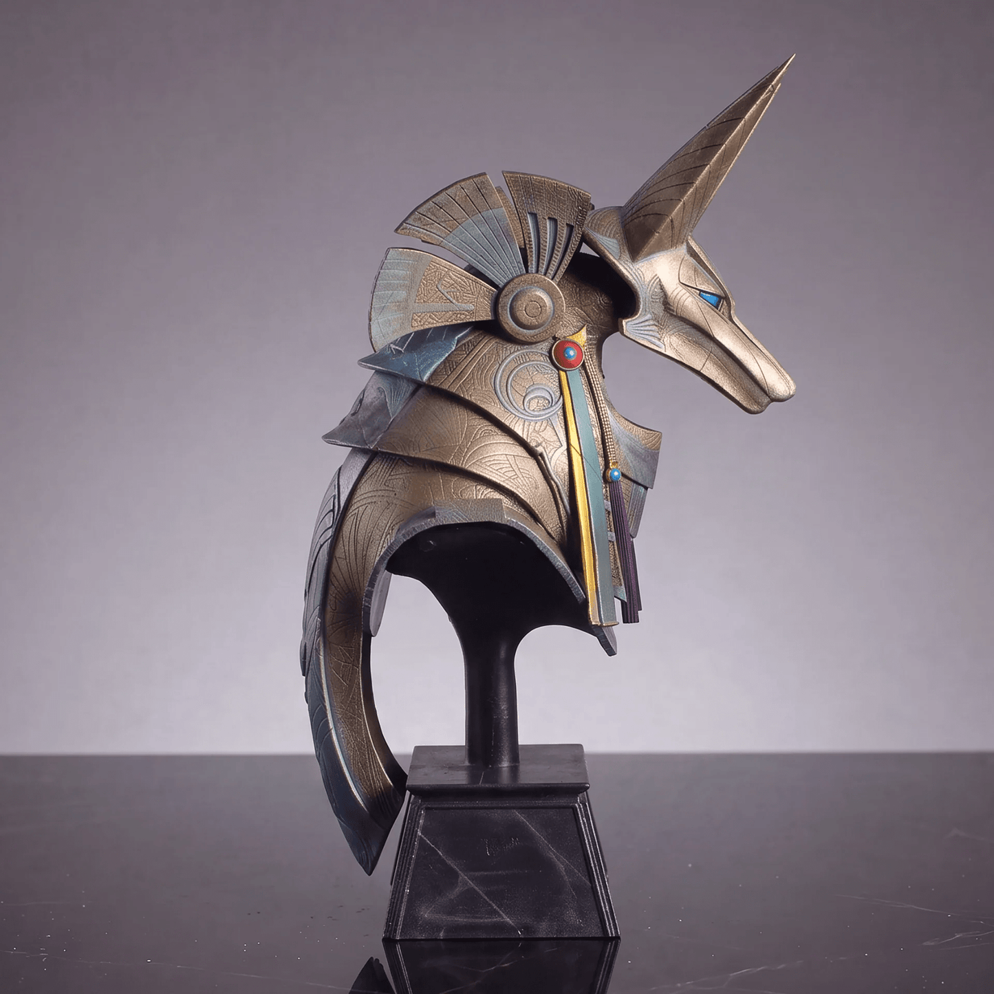 Stargate - Jackel Guard Desktop Helmet Replica