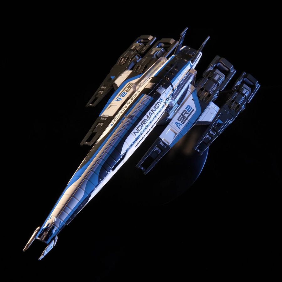 Mass Effect 3 - Normandy SR-2 Die-cast Space Ship
