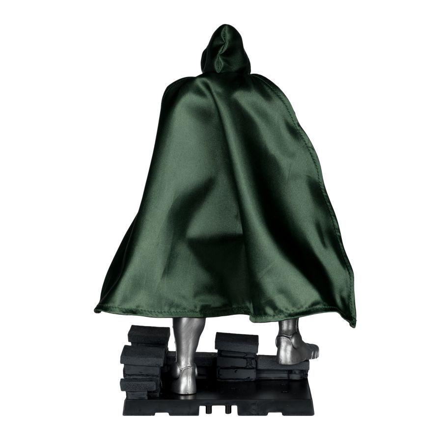 Doctor Doom (comic) - Doctor Doom #1 (Future Foundation - Gold Label) 1:6 Figure