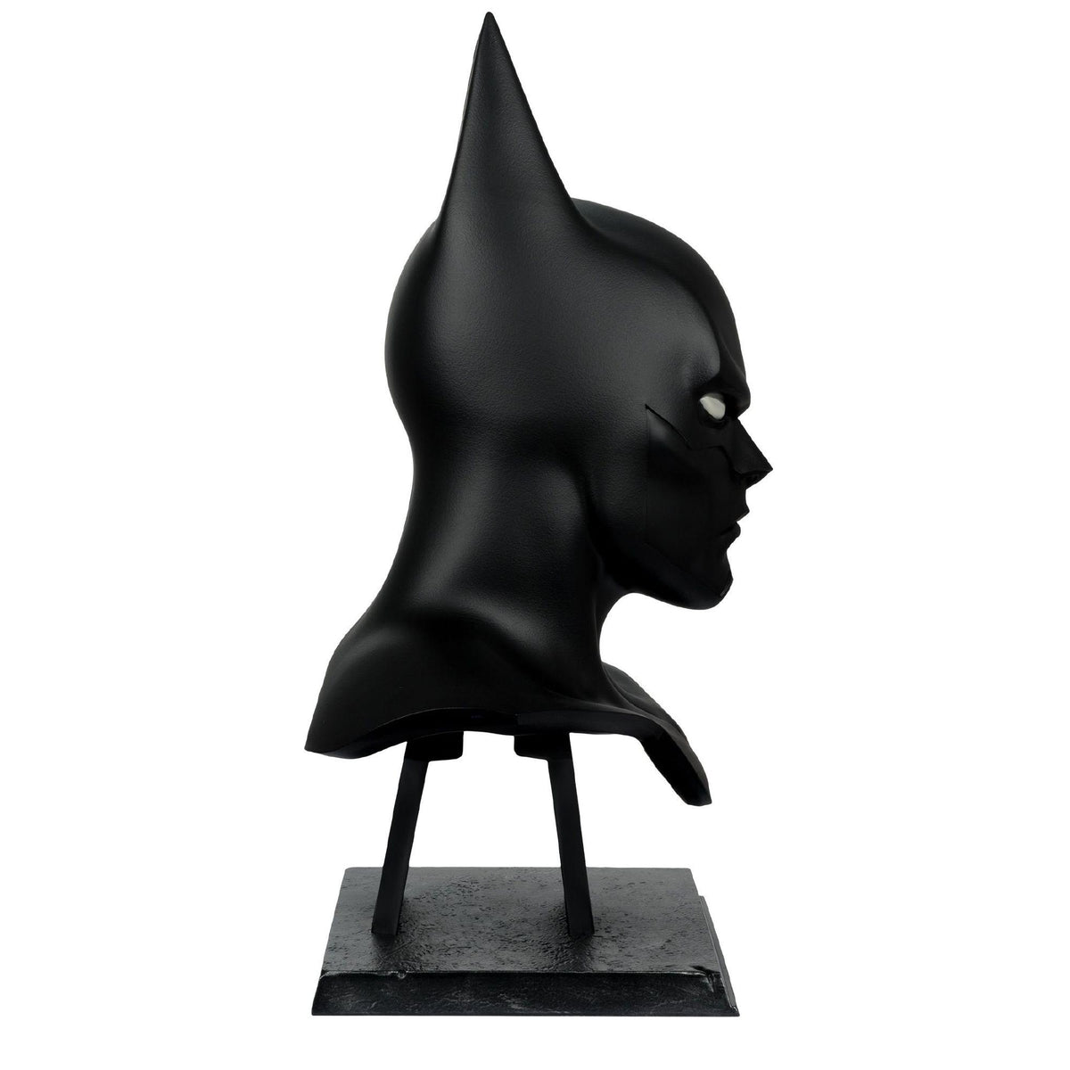 Batman Beyond - 1:1 Collector Cowl Replica