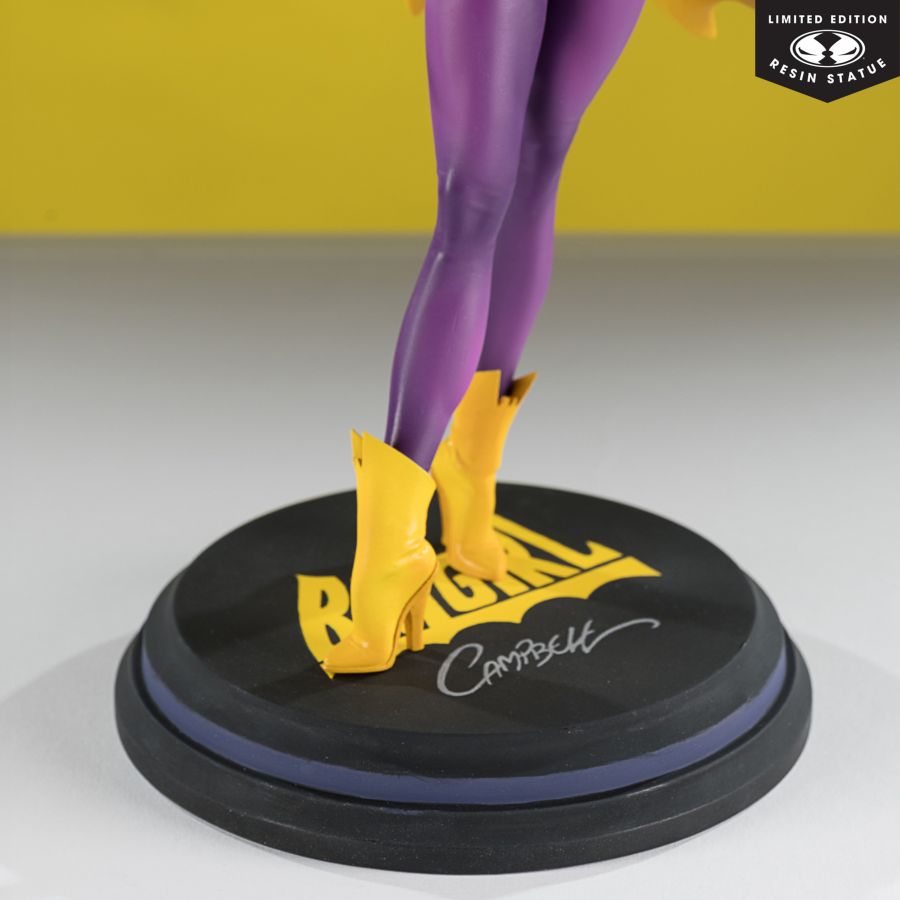 DC Comics - Batgirl, DC Cover Girls By J. Scott Campbell 1:8 Resin Statue
