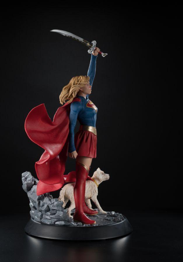Supergirl (2026) - Supergirl Resin Statue