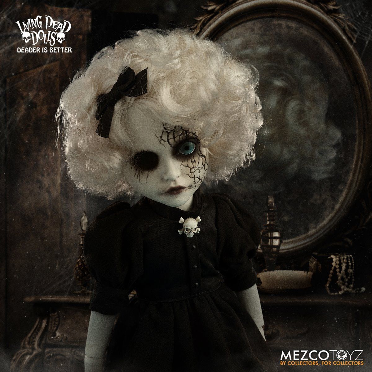Living Dead Dolls - RotsAnne Mega Doll