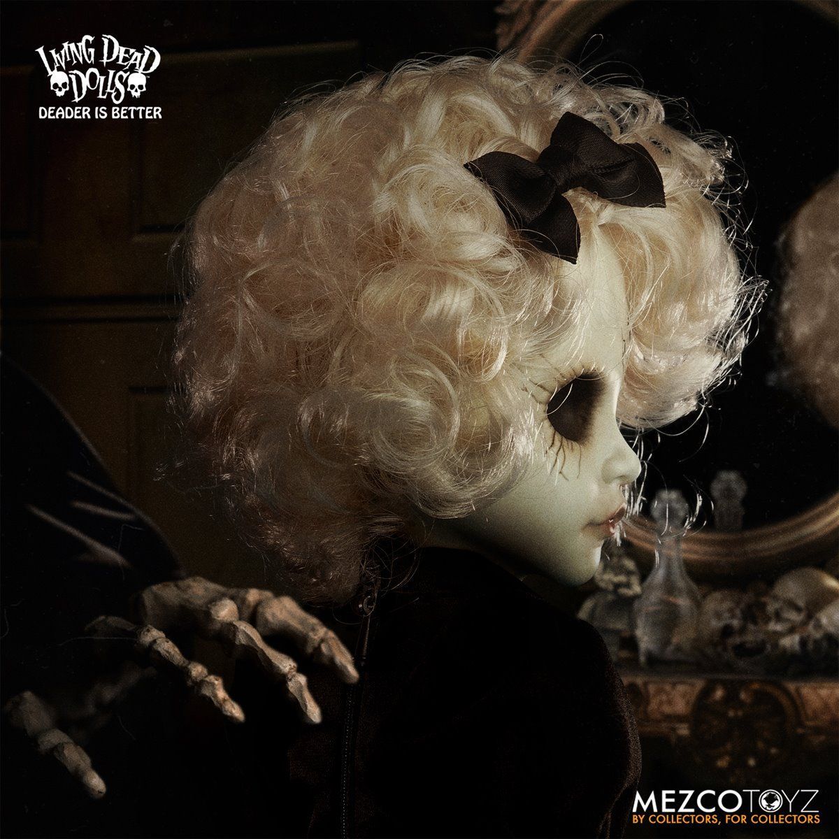 Living Dead Dolls - RotsAnne Mega Doll