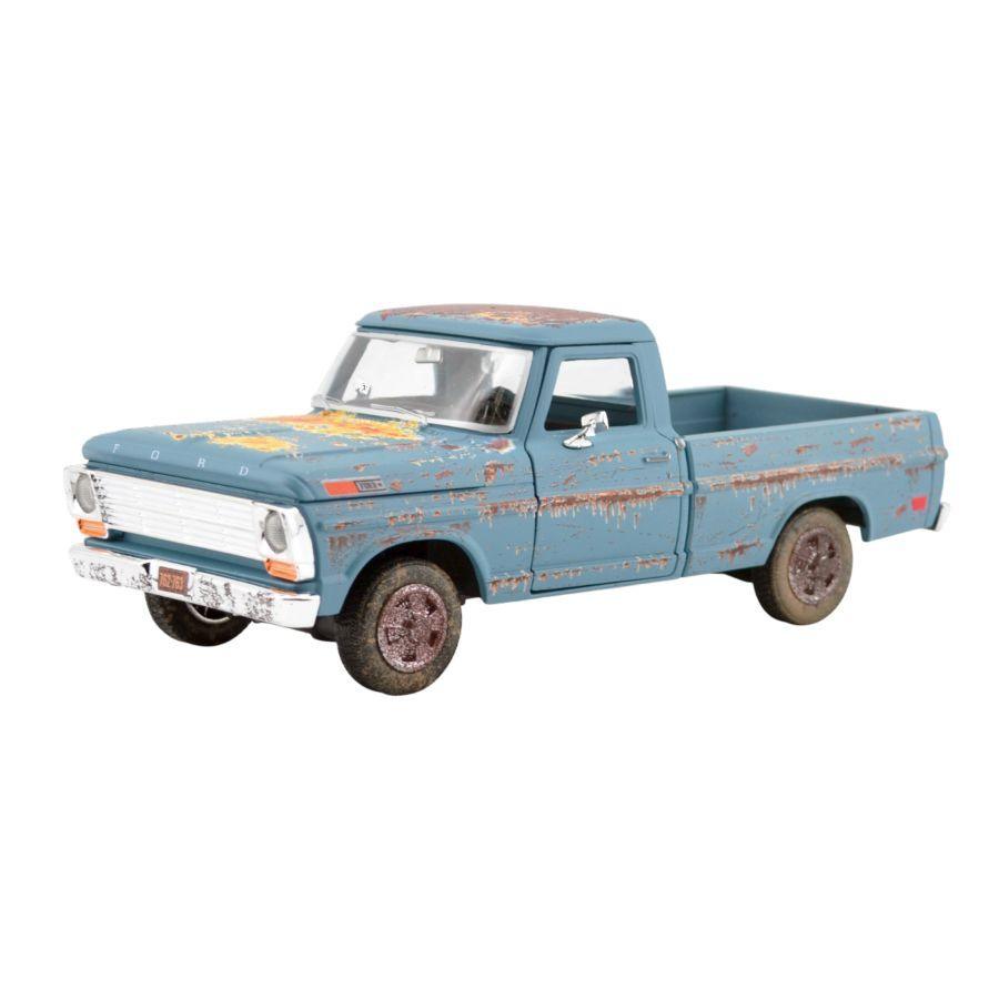 Weathered Treasures - 1:24 1969 Ford F-100 Pickup Diecast Vehicle