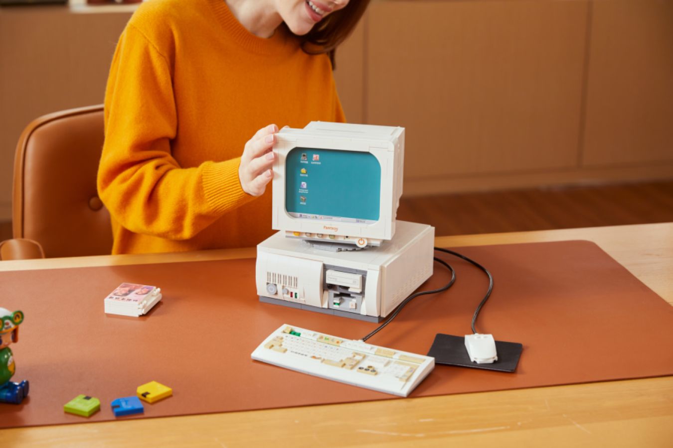 Joyside Series - Retro computer (1946 pc)