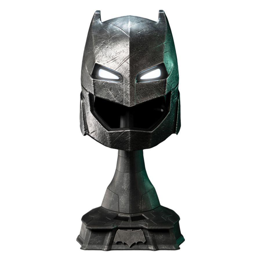 Batman v Superman: Dawn of Justice - Armored Batman Helmet Replica