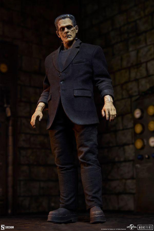 Universal Monsters - Frankenstein 1:6 Scale Figure