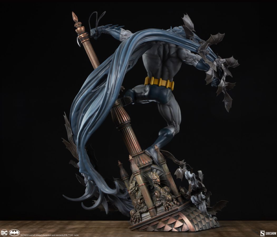 Batman - Batman Premium Frmat 1:4 Scale Statue