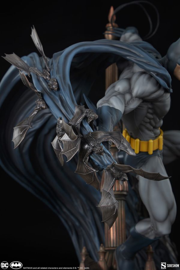 Batman - Batman Premium Frmat 1:4 Scale Statue