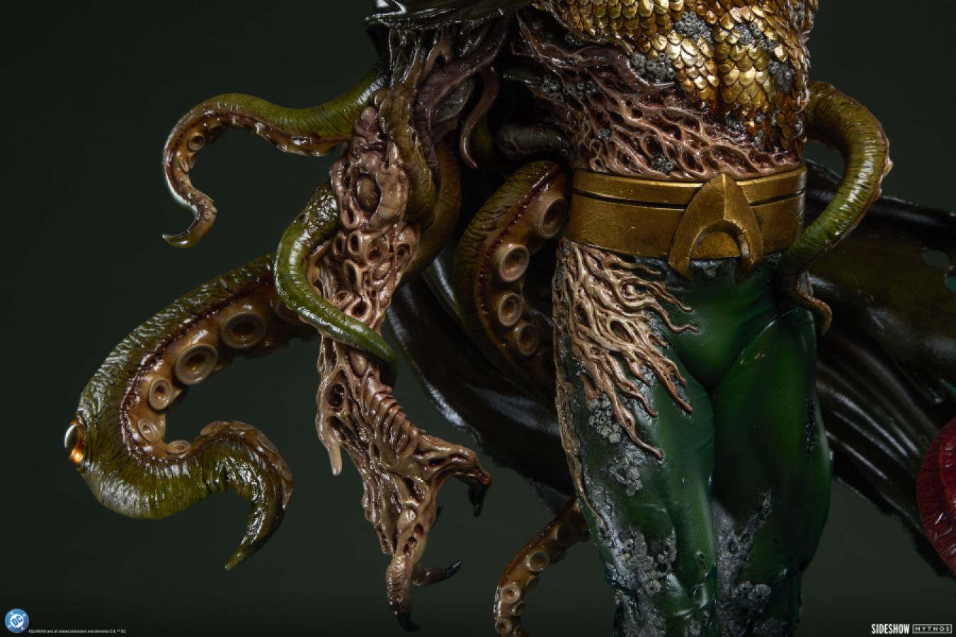 Aquaman - Lord of the Deep Premium Format Statue