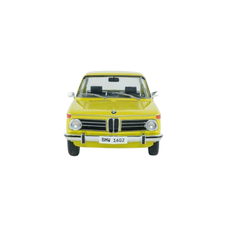 Solido - 1:18 1973 BMW 1602 Diecast Vehicle