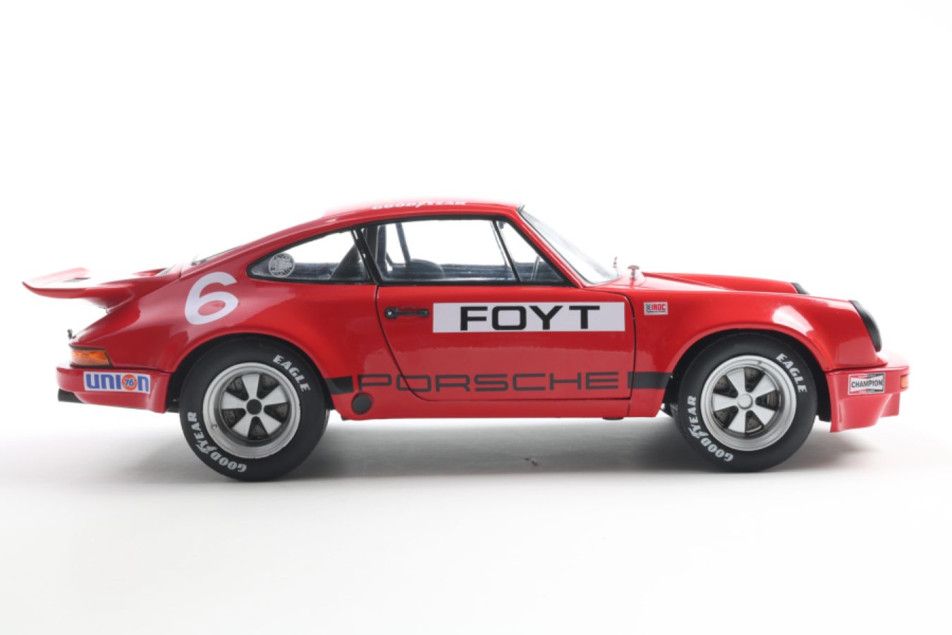 Solido Cars - 1974 Porsche 911 #6 FOYT IROC Daytona 1:18 Scale Diecast Vehicle