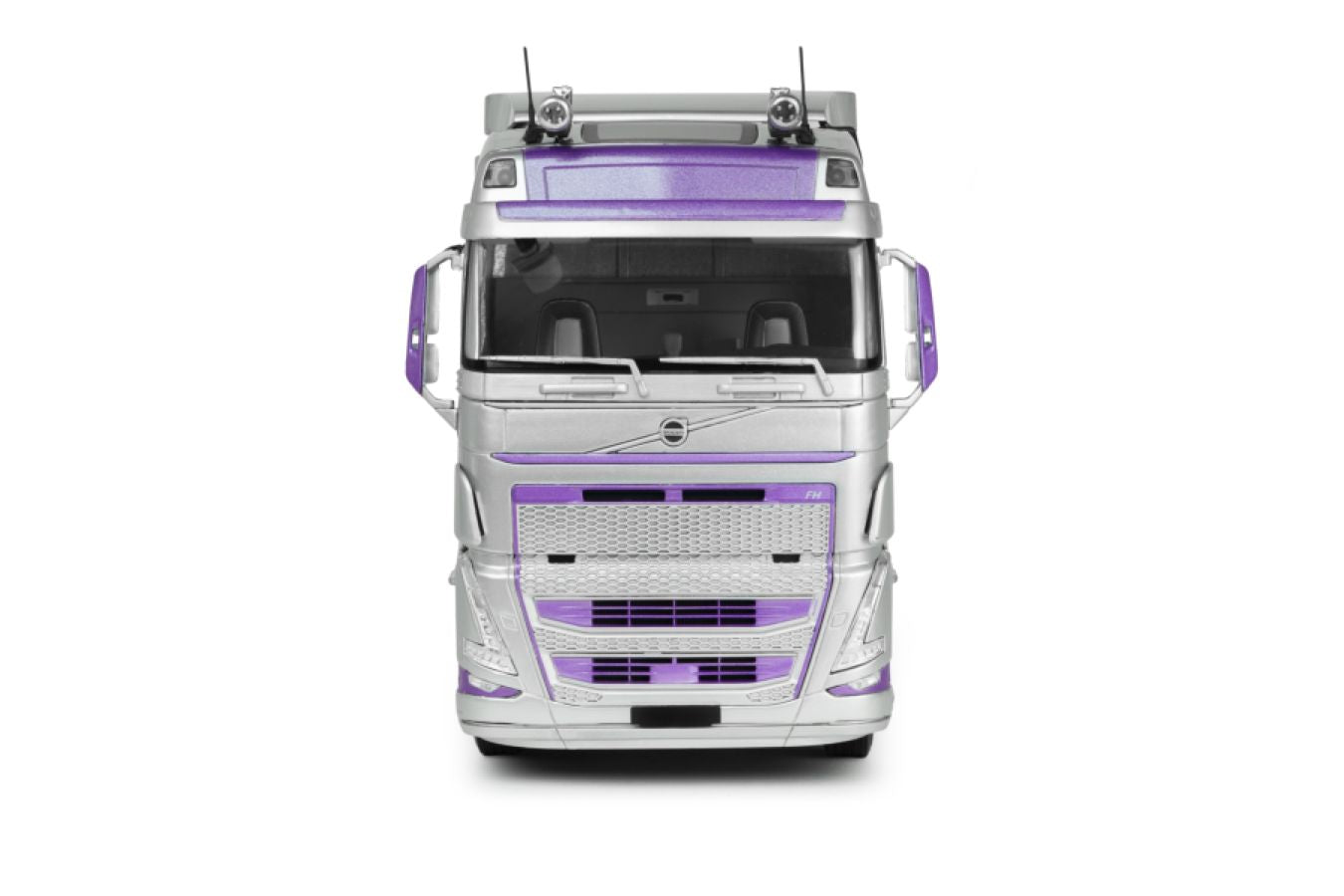 Solido Cars - 2023 Volvo Trucks FH Globetrotter XL 1:24 Scale Diecast Vehicle