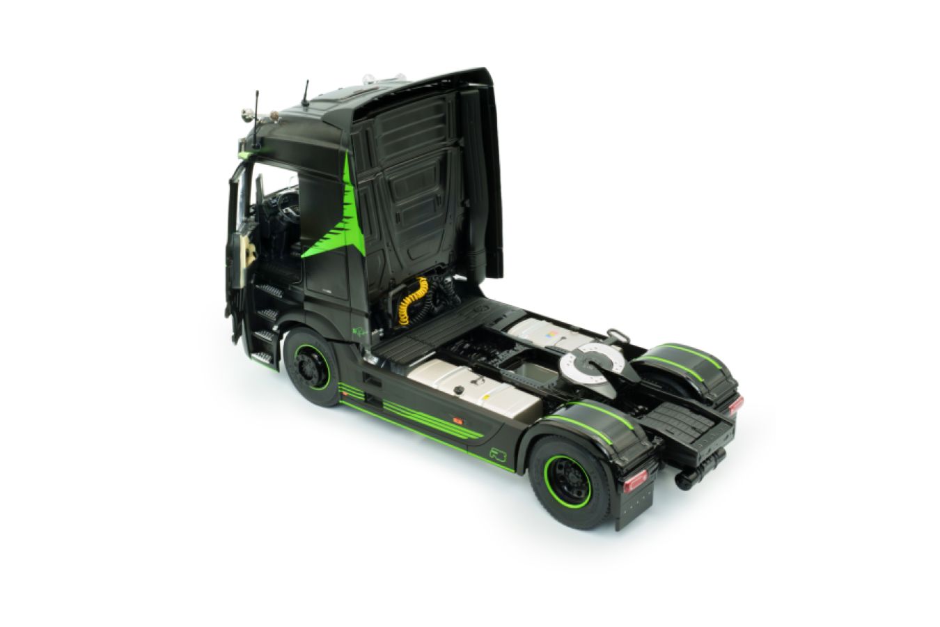 Solido Cars - 2021 Mercedes-Benz Actros R5 1:24 Scale Diecast Vehicle