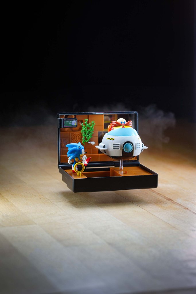 Console Heroes: Sega Mega Drive Display Console – Supervillain Boss Bundle