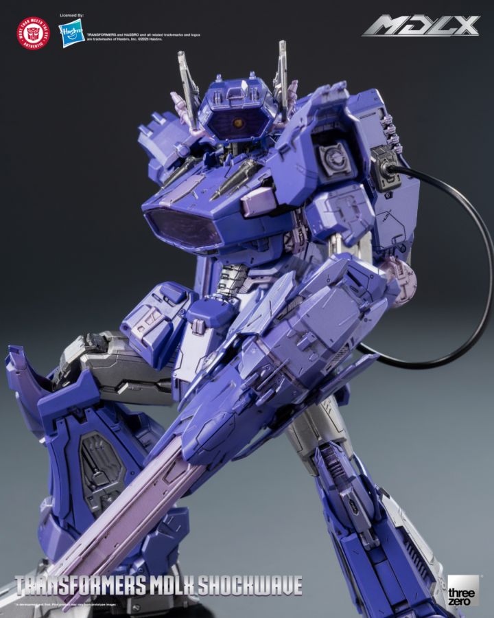 Transformers - Shockwave MDLX Figure