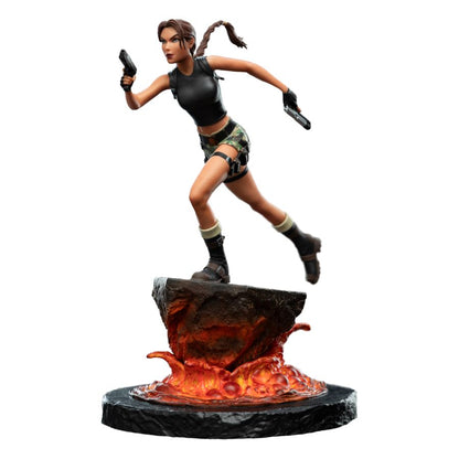 Tomb Raider - Lara Croft Sanctuary of Flame Miniature Figure