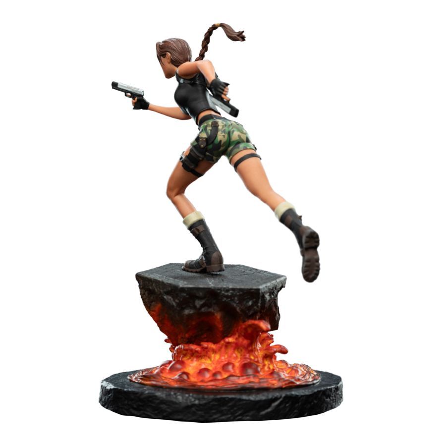 Tomb Raider - Lara Croft Sanctuary of Flame Miniature Figure