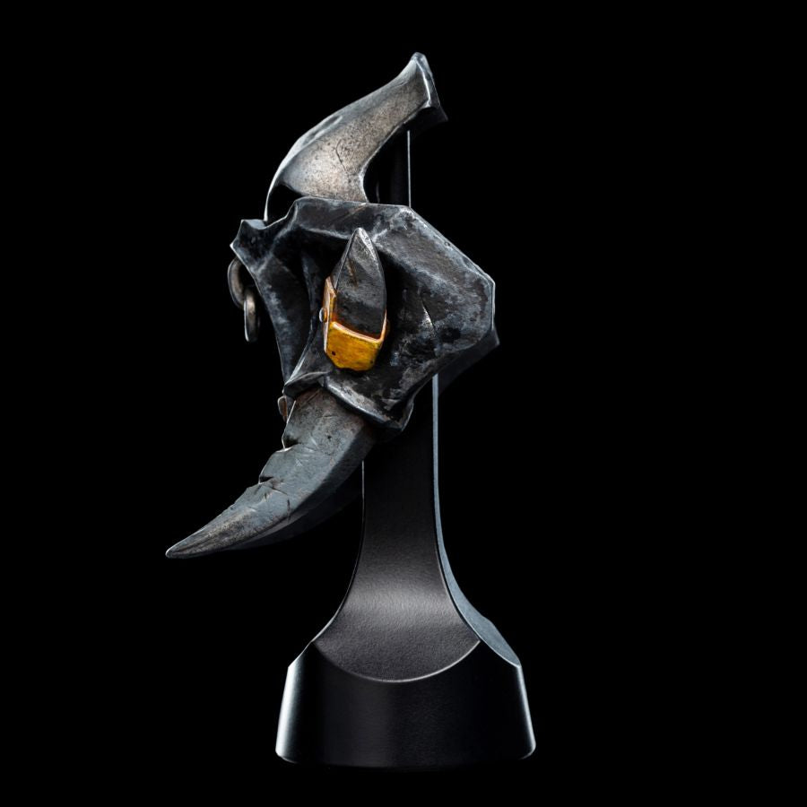 Warhammer: Age of Sigmar - Orruk Ardboy Replica Helmet