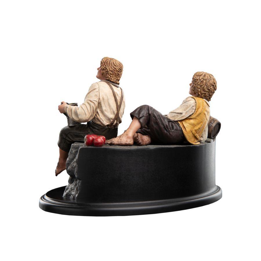 The Lord of the Rings - Merry and Pippin Miniature Statue