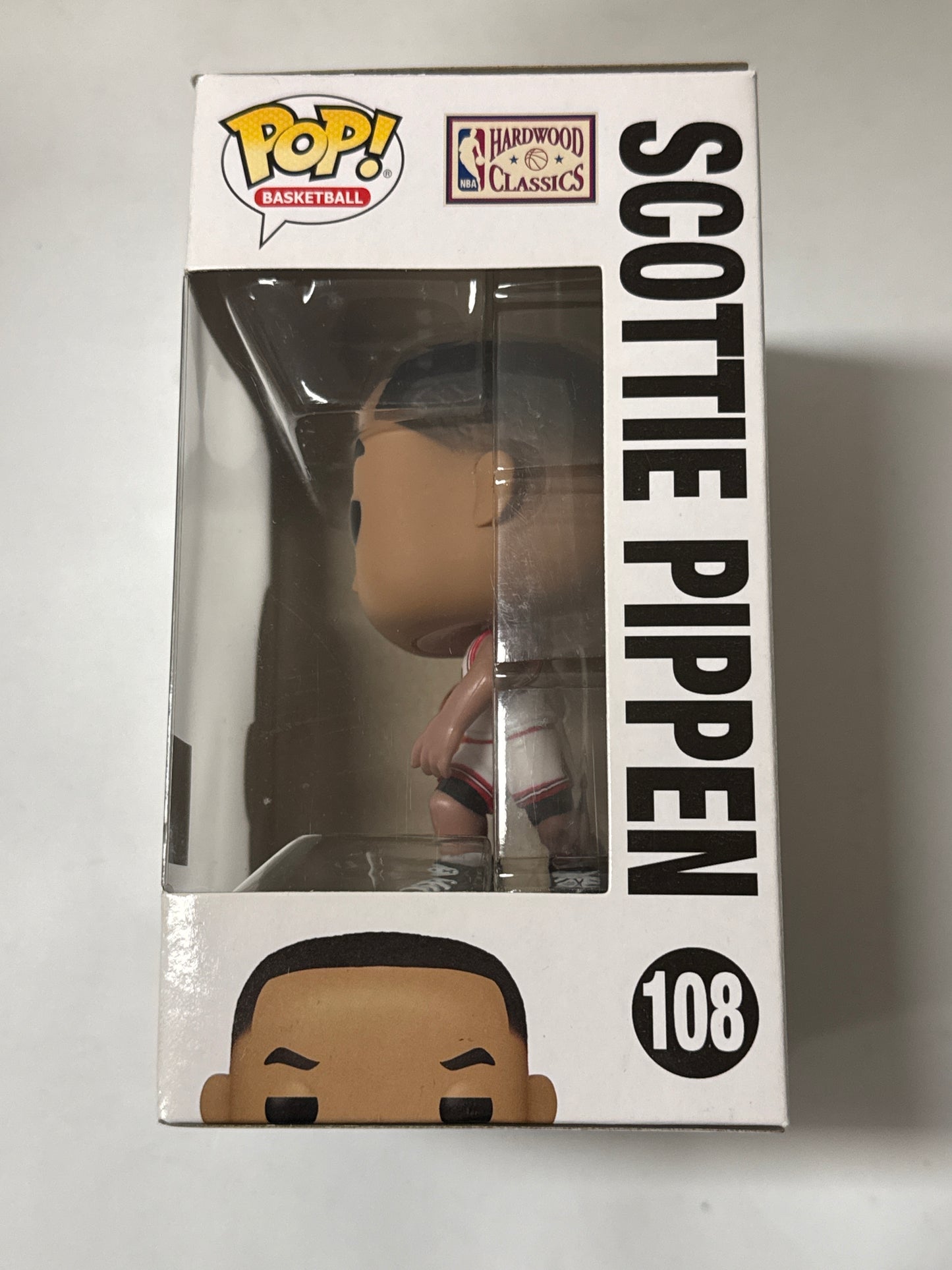 NBA: Legends - Scottie Pippen (Bulls Home) Pop! Vinyl #108