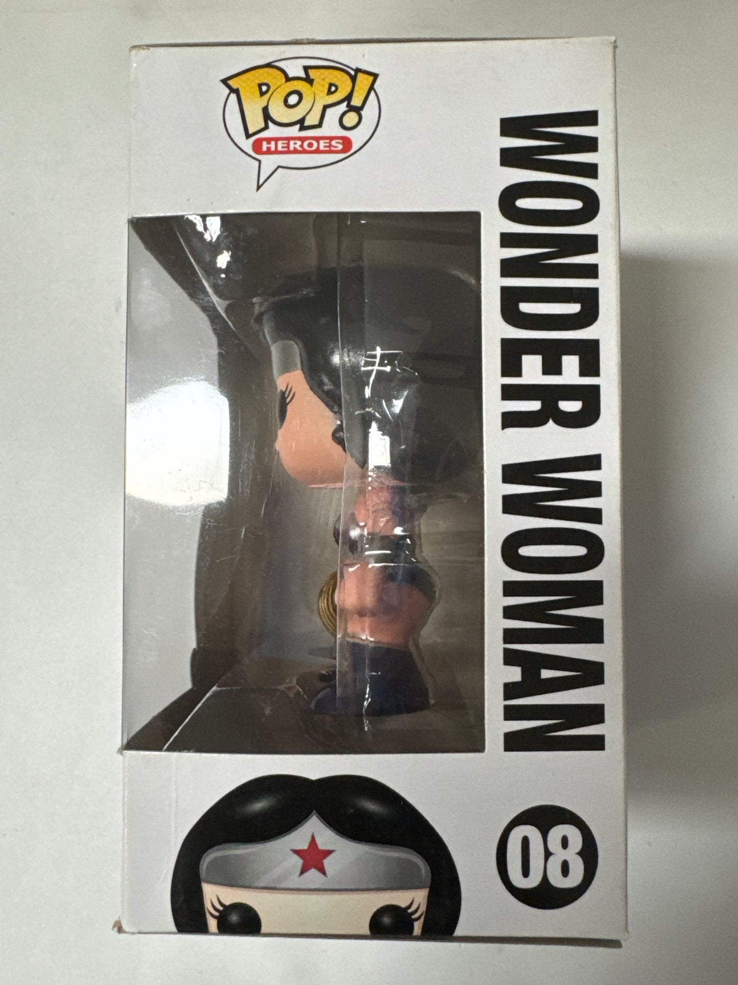 DC Universe - Wonder Woman (52 Suit) Pop! Vinyl #08