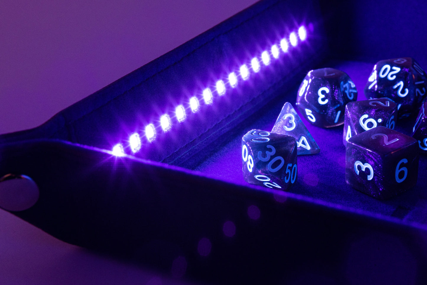 MGD Blacklight Dice Tray with d20 Black