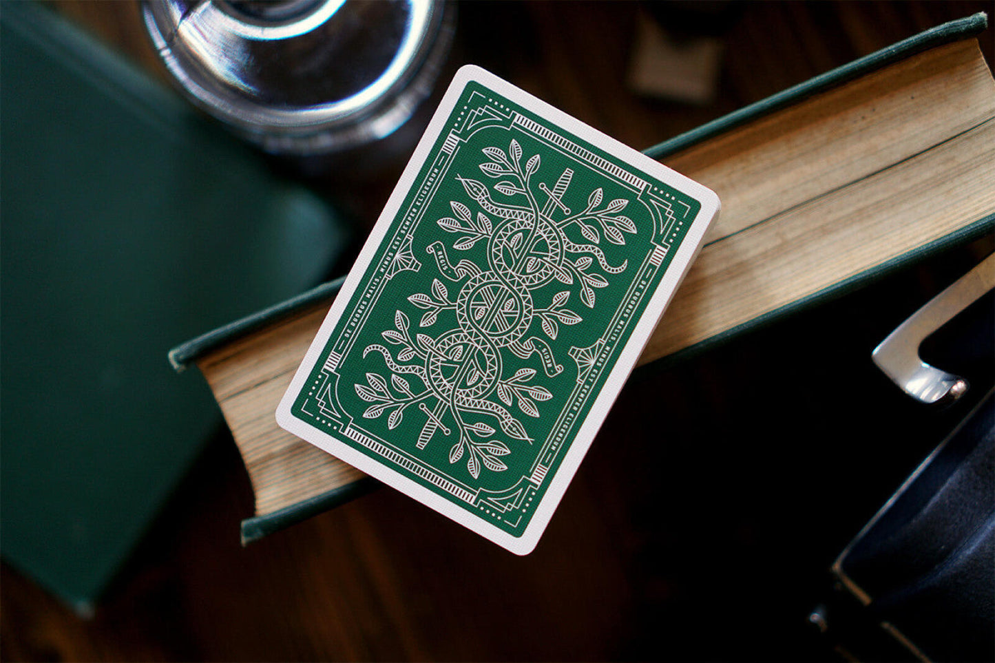 theory11 Monarch (Green) Playing Cards