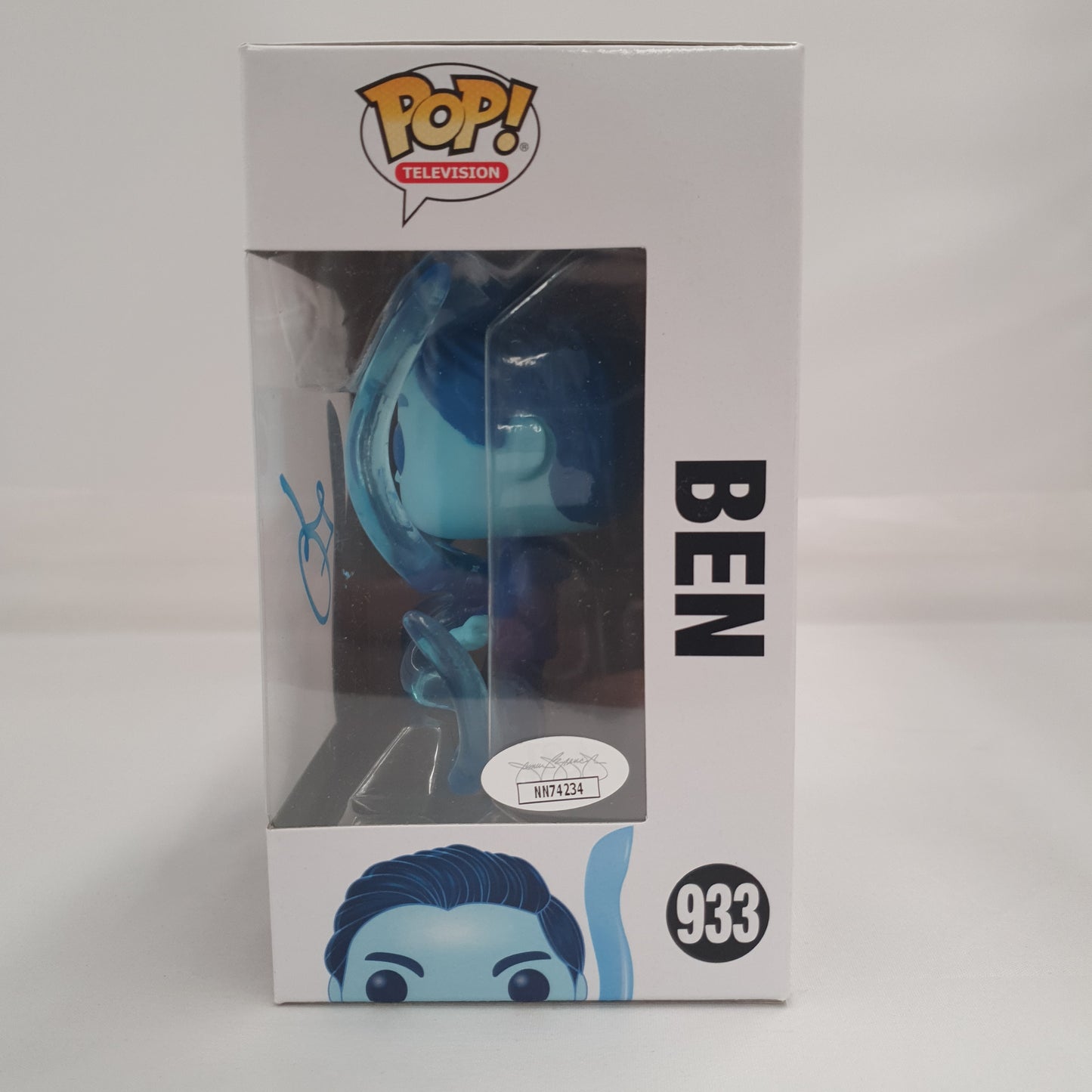 The Umbrella Academy - Ben #933 Signed Pop! Vinyl