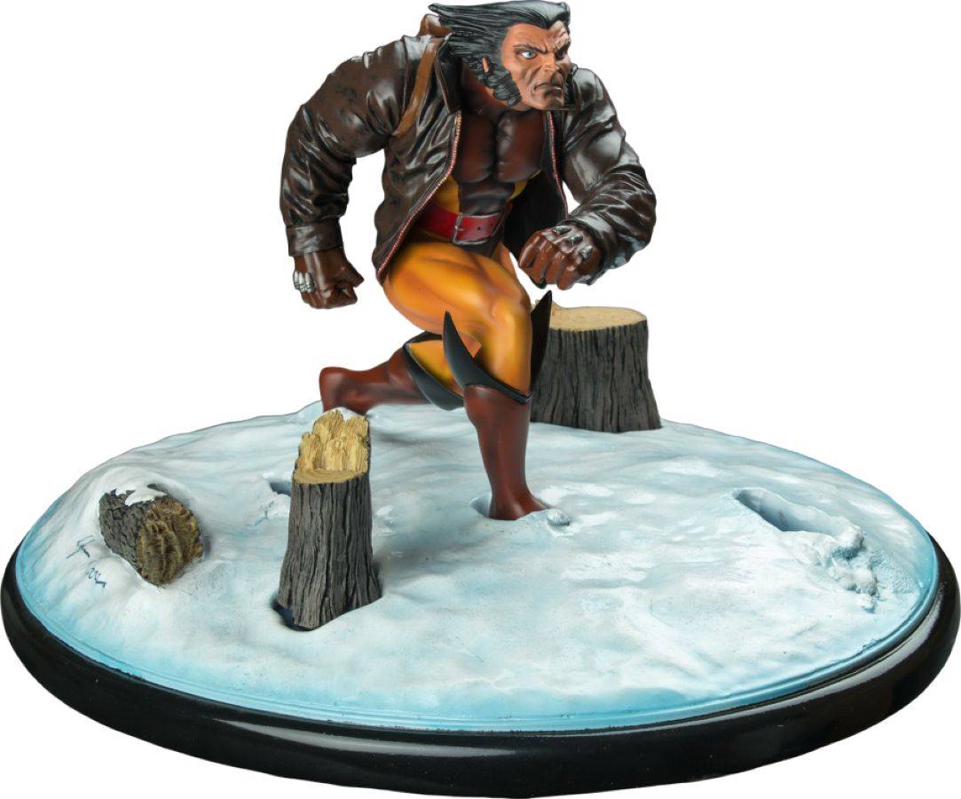 Marvel Comics - Wolverine In Snow Resin Statue