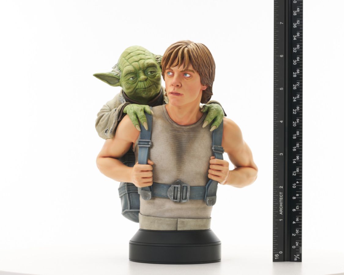 Star Wars: The Empire Strikes Back -Luke Skywalker with Yoda 1:6 Scale Mini Bust
