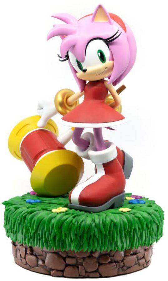Sonic the Hedgehog - Amy Resin Statue