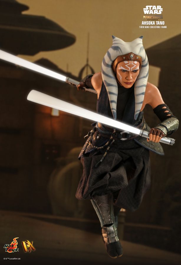 Star Wars: The Mandalorian - Ahsoka Tano 1:6 Scale 12" Action Figure