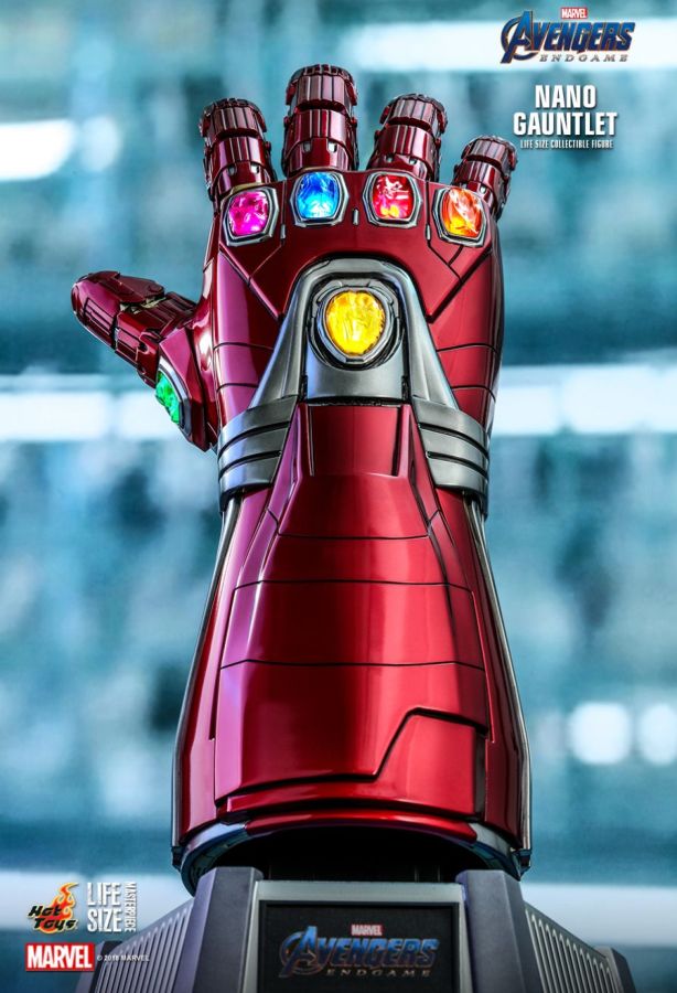 Avengers 4: Endgame - Nano Gauntlet Life-Size Replica