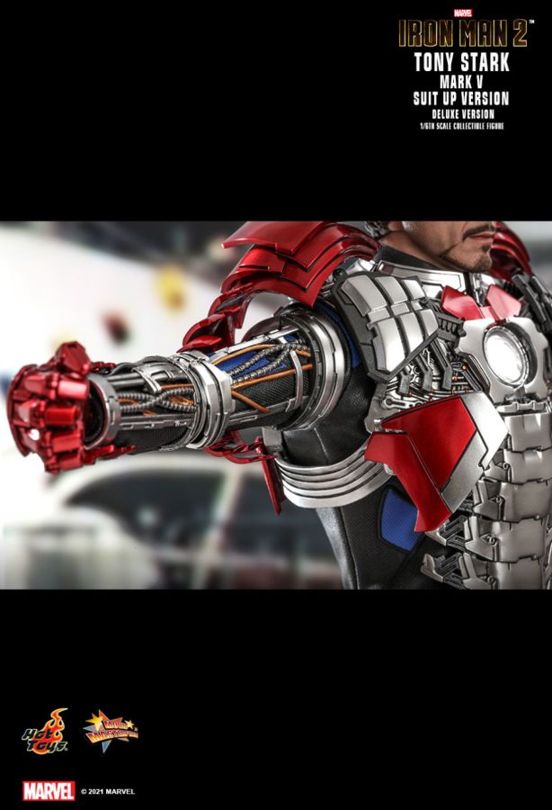 Iron Man 2 - Tony Stark Mark V Suit Up Deluxe 1:6 Scale 12" Action Figure