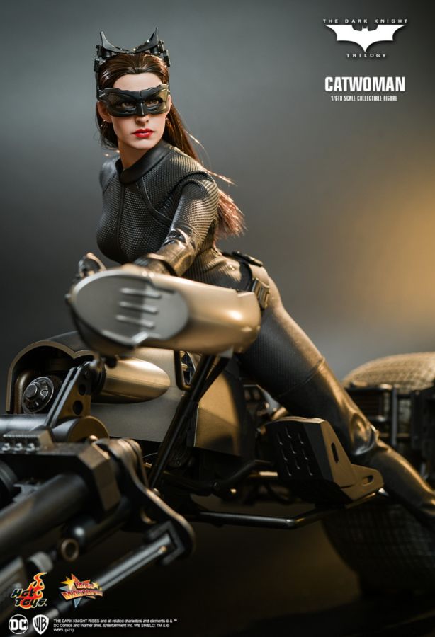 Batman: The Dark Knight Trilogy - Catwoman 1:6 Scale 12" Action Figure