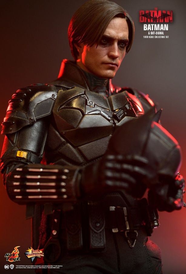 The Batman - Batman and Bat-Signal 1:6 Scale Action Figure Set