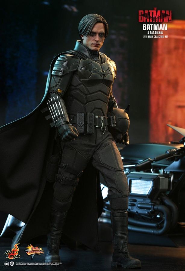 The Batman - Batman and Bat-Signal 1:6 Scale Action Figure Set