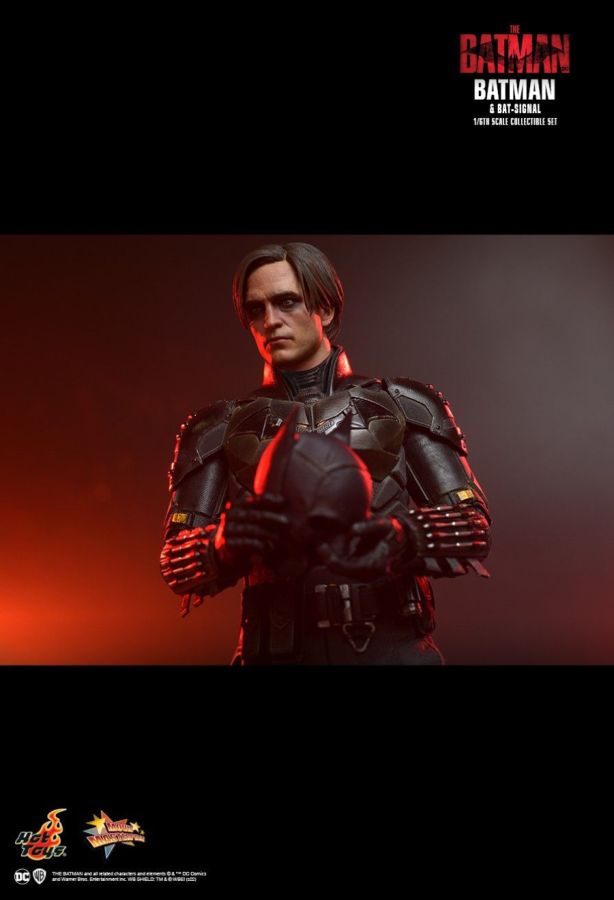 The Batman - Batman and Bat-Signal 1:6 Scale Action Figure Set