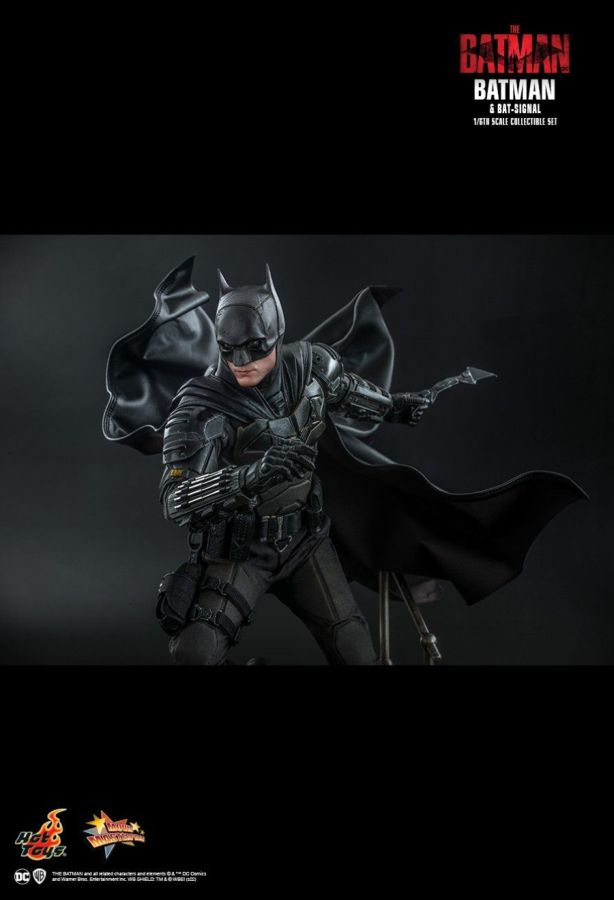 The Batman - Batman and Bat-Signal 1:6 Scale Action Figure Set