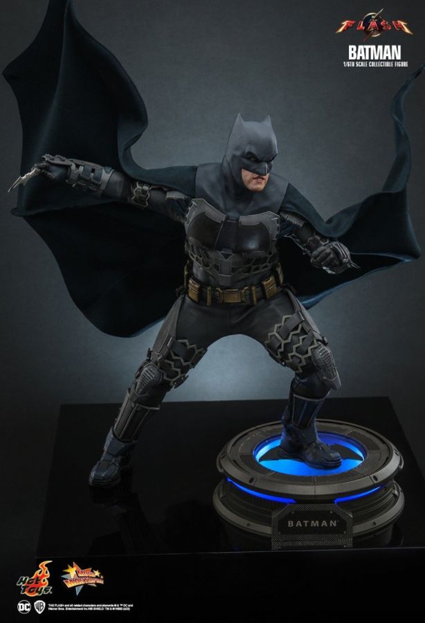 The Flash - Batman 1/6 Scale Collectible Action Figure