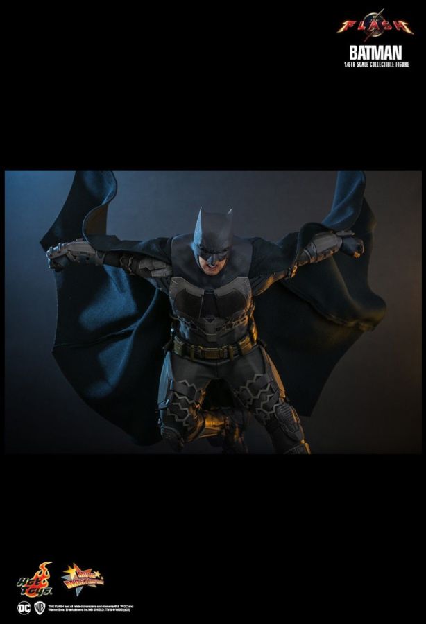 The Flash - Batman 1/6 Scale Collectible Action Figure