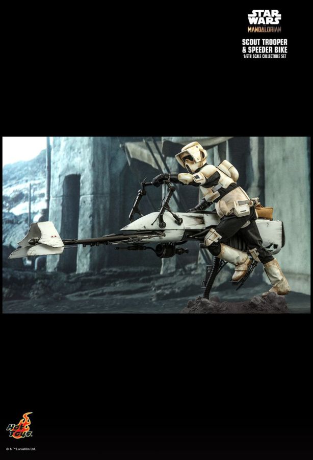 Star Wars: The Mandalorian - Scout Trooper & Speeder Bike 1:6 Scale Action Figure Set - Ozzie Collectables