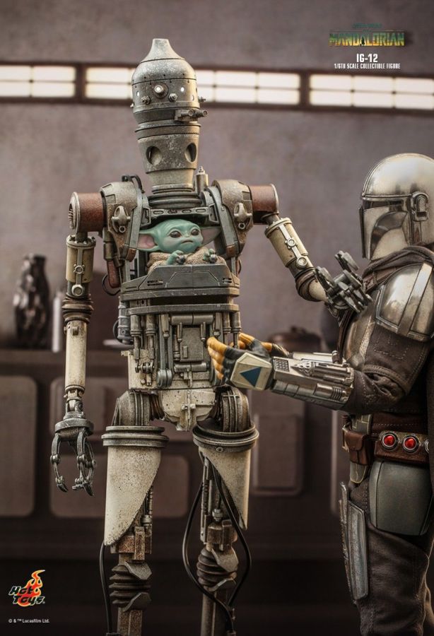 Star Wars: Mandalorian - IG-12 1:6 Scale Collectible Figure