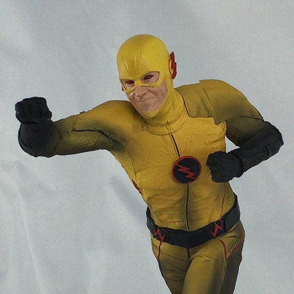 The Flash (TV) - Reverse Flash Statue Paperweight