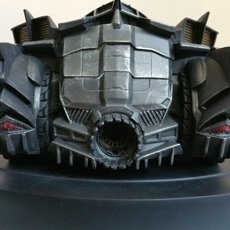 Batman: Arkham Knight - Batmobile Bookend - Ozzie Collectables