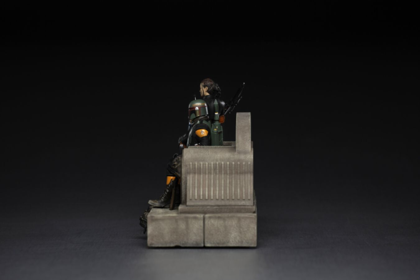 Star Wars: The Mandalorian - Boba Fett & Fennec Shand on Throne Deluxe 1:10 Scale Statue